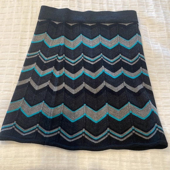 Krimson Klover Dresses & Skirts - Krimson Klover sweater skirt knit merino wool chevron black gray turquoise S